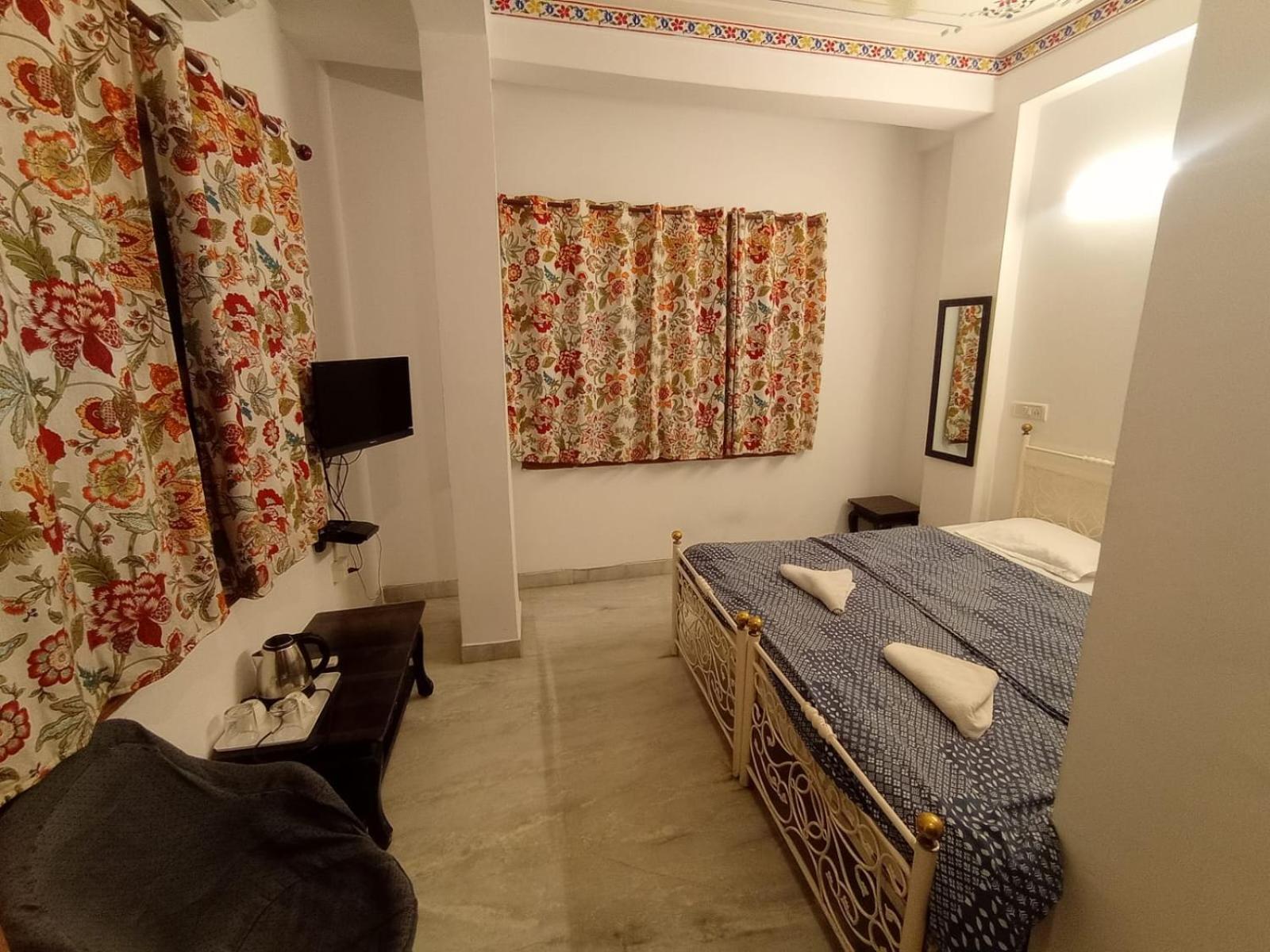 Little Peepal House Hotel Udaipur Exterior photo